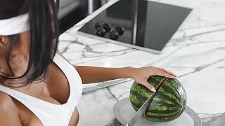 变态亚洲大胸女