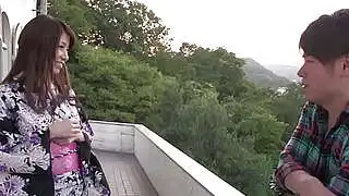 Fingersex verführt ihre feuchte Muschi, süßer asiatischer Blowjob macht ihn so geil, MILF